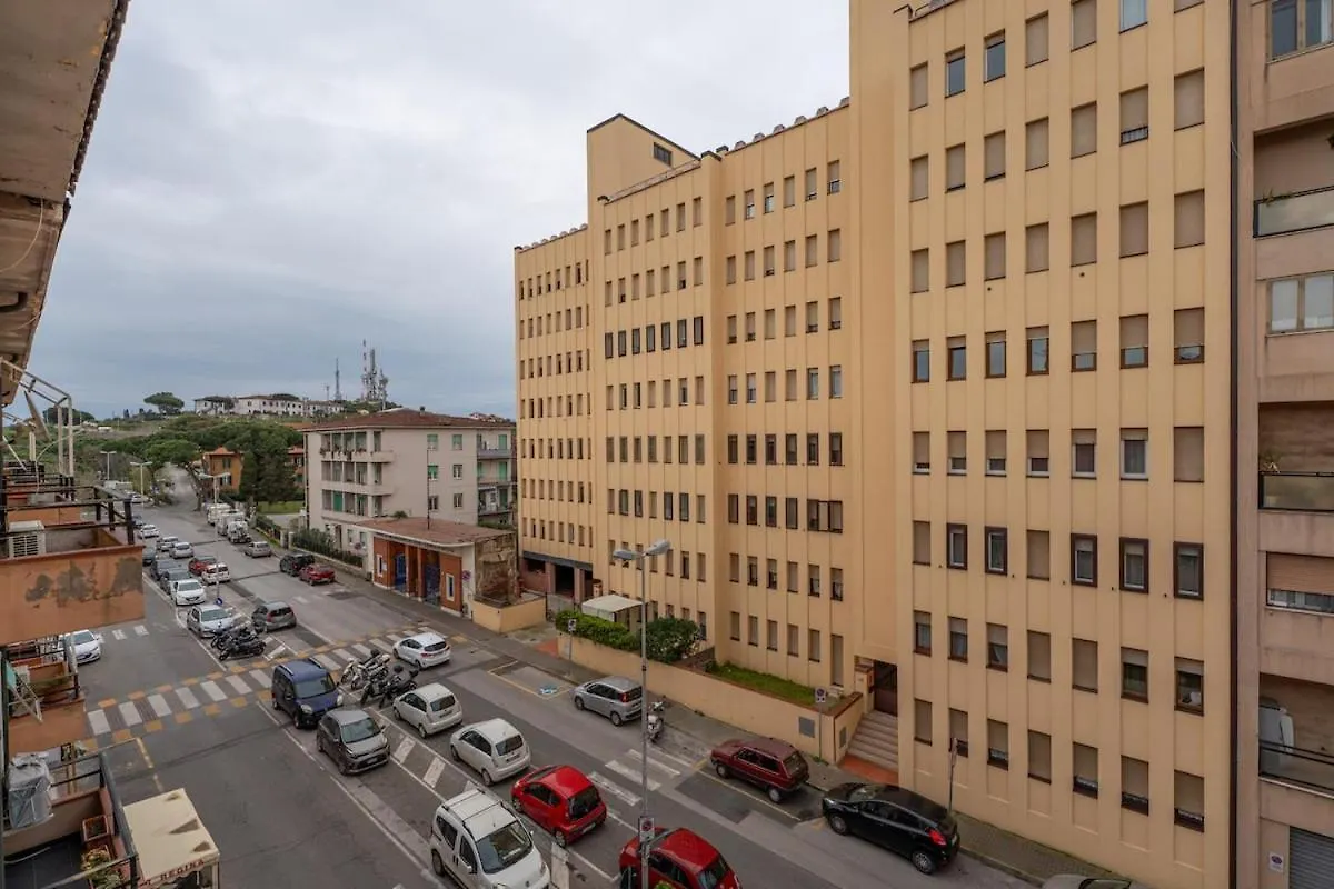 La Casa Del Lubra - A 2 Passi Dalla Stazione E Dal Porto Piombino Apartmán